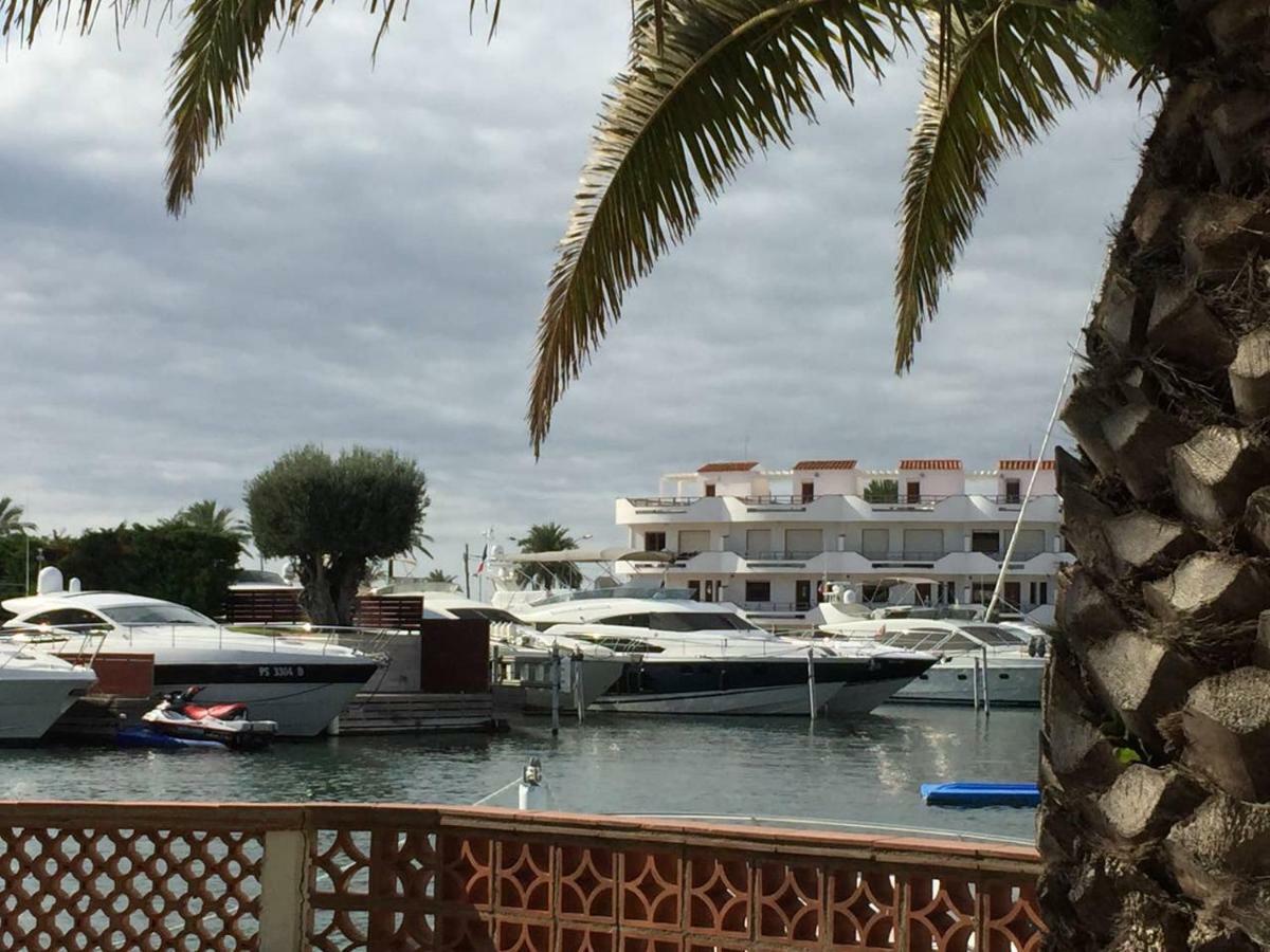 Appartement Rez De Jardin Emplacement #1 Empuriabrava Eksteriør bilde